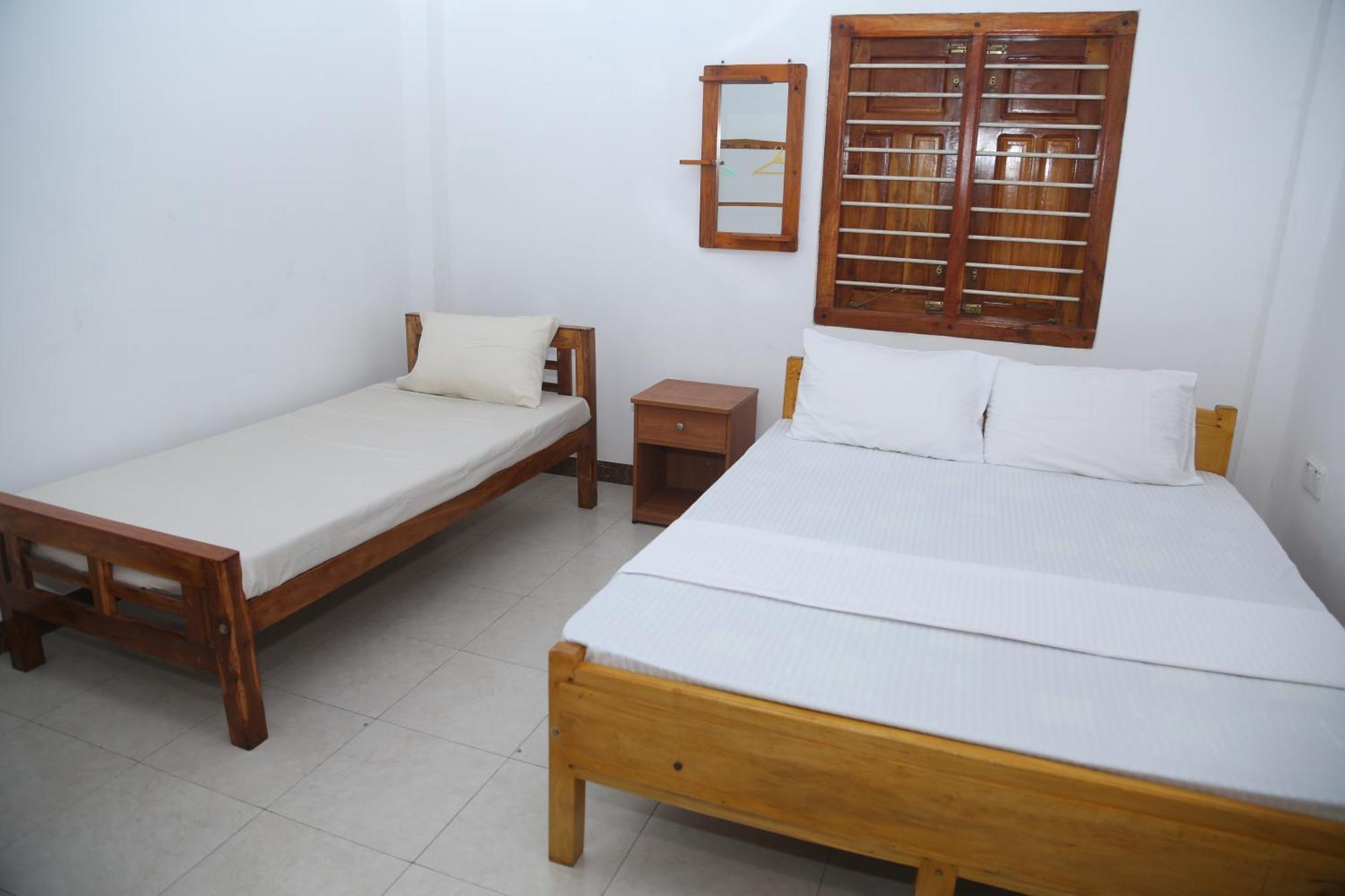 Rose Fort Homestay ジャフナ エクステリア 写真