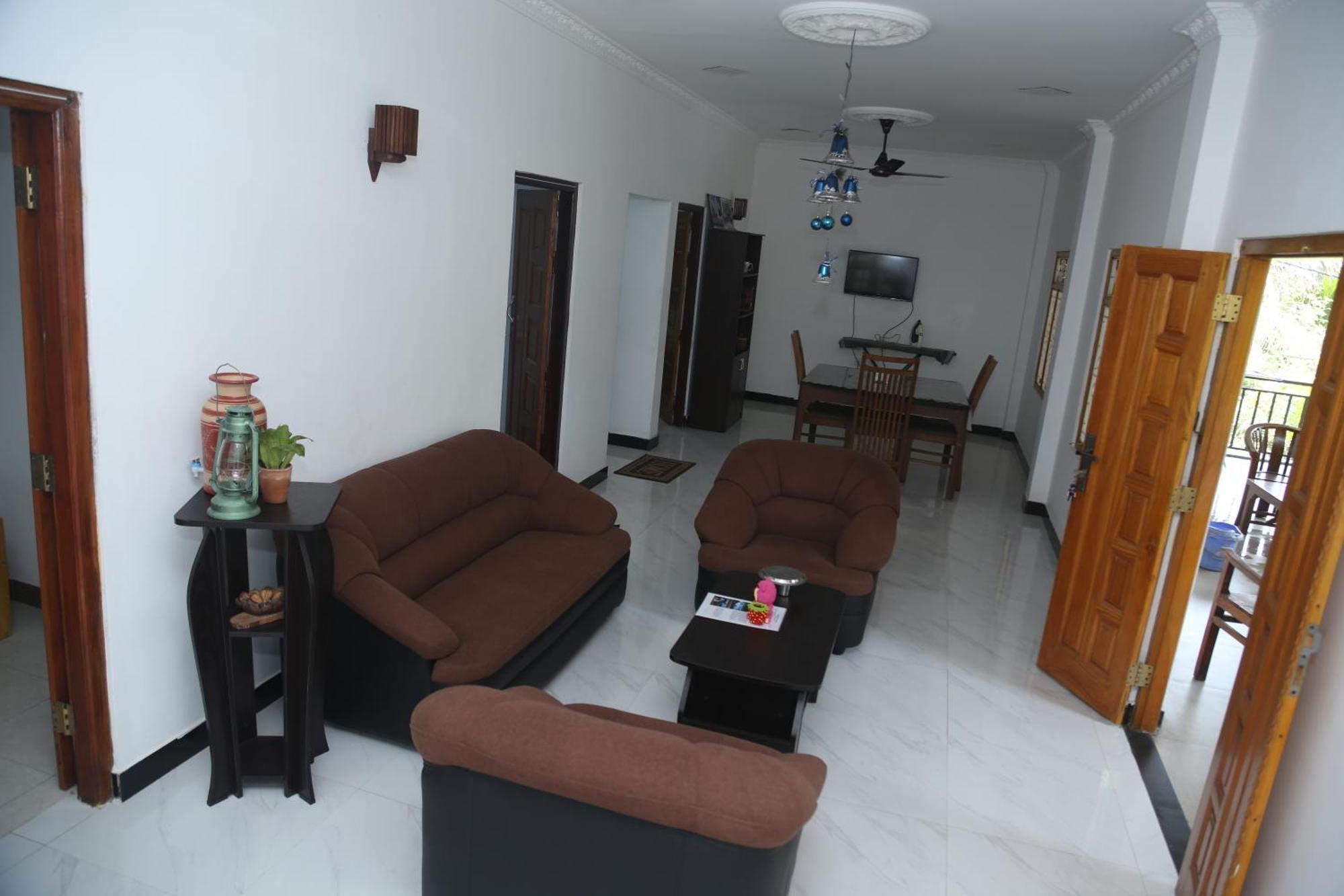 Rose Fort Homestay ジャフナ エクステリア 写真